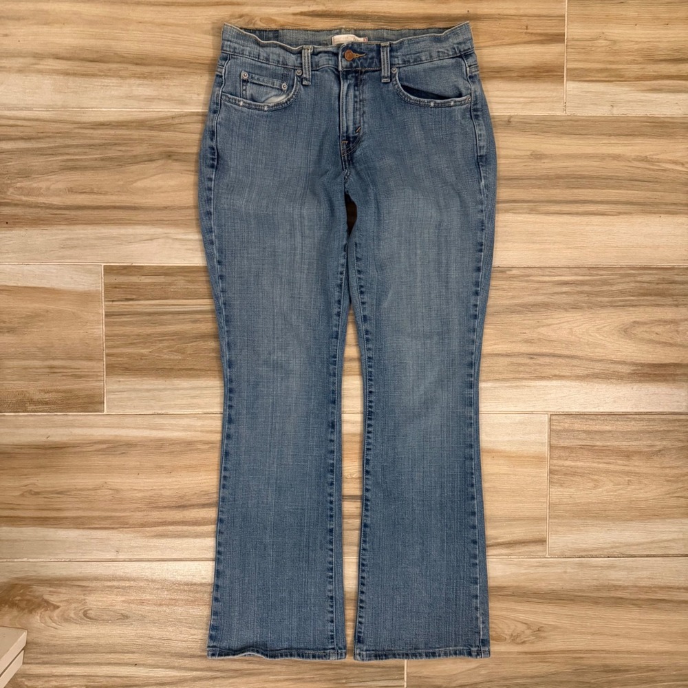 Levis 515 Boot Cut Jeans Womens 8 Medium Wash Denim Mid Rise Blue Pants